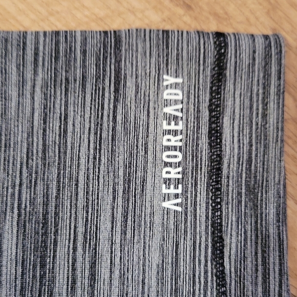 NWOT Adidas Aeroready Vneck Tee - Picture 4 of 4